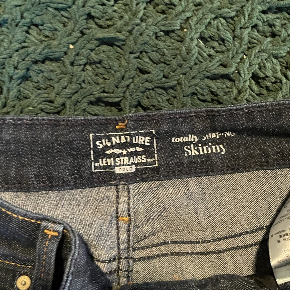 Mid Rise Jeggings *the brand on the pant is “LEVI STRAUSS” Purchased at Kohl’s